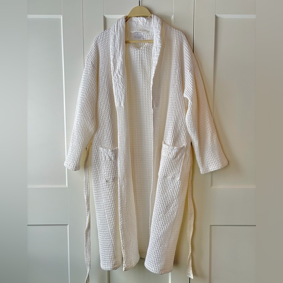 Au Lit Linens Waffle Robe - Picture 1 of 8